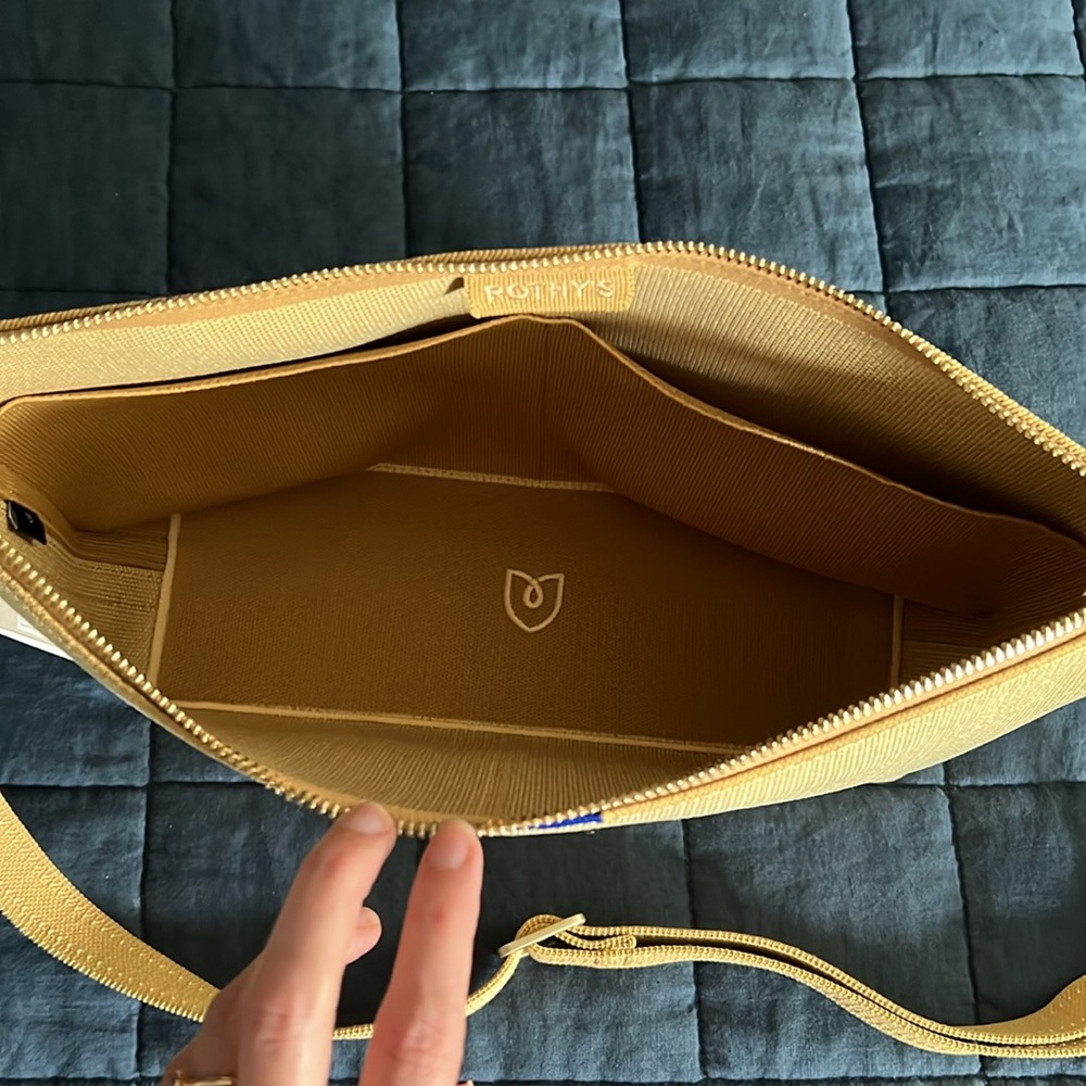 Rothy's the Daily Crossbody Bag - Picture 2 of 4
